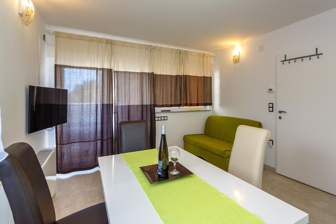 Apartments Vlado 克尔克 外观 照片