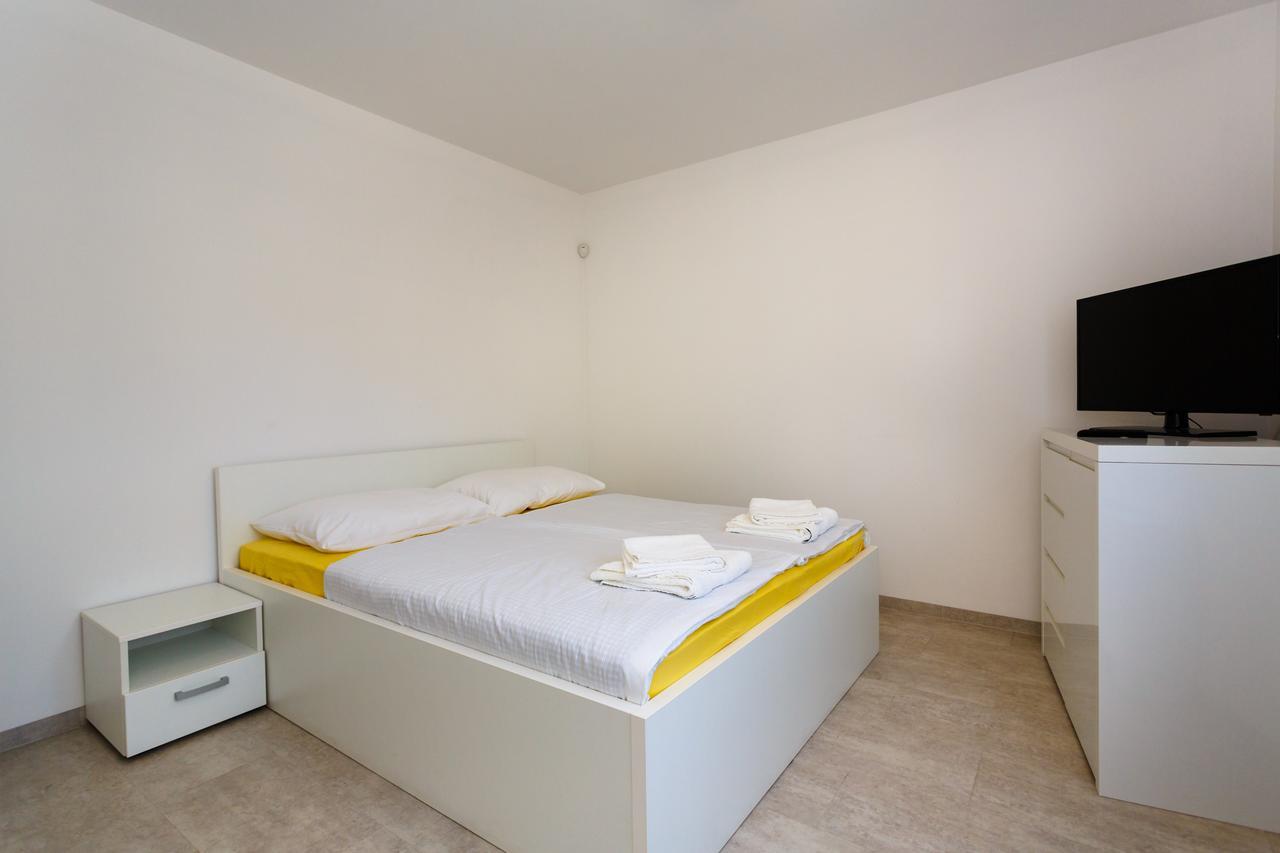 Apartments Vlado 克尔克 外观 照片