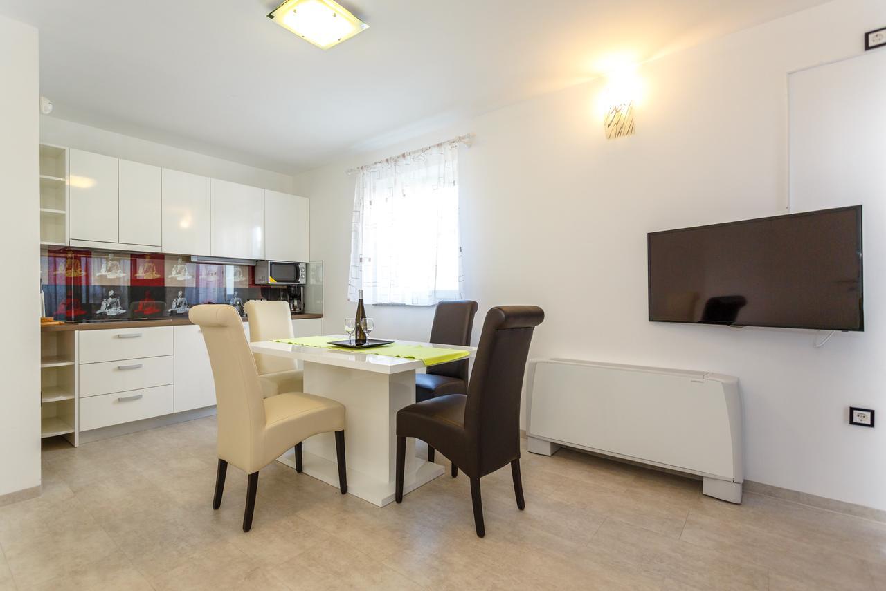 Apartments Vlado 克尔克 外观 照片