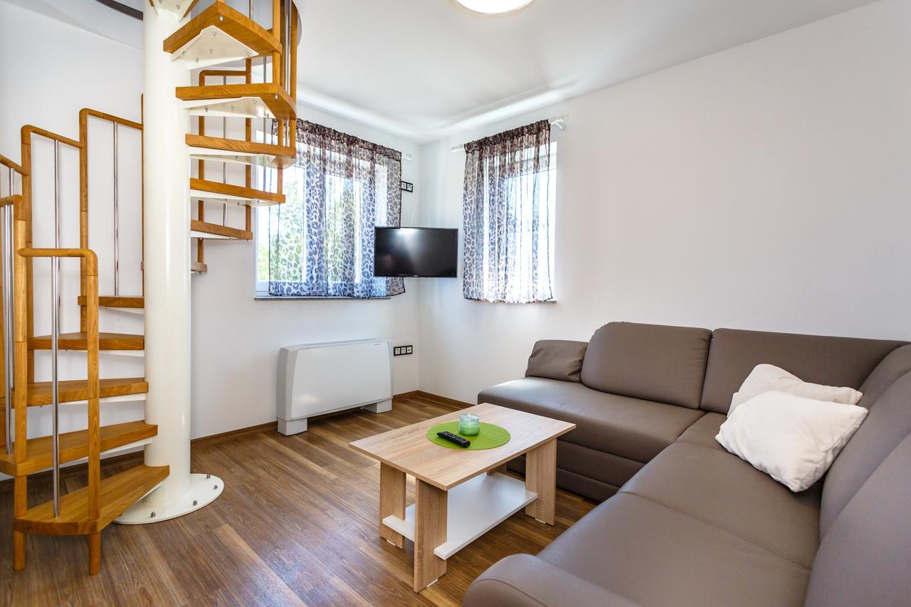 Apartments Vlado 克尔克 外观 照片